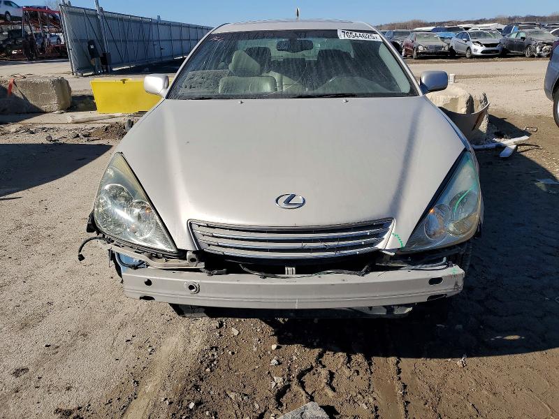Photo 11 from auction – 2002 LEXUS ES 300 with VIN JTHBF30G920008833