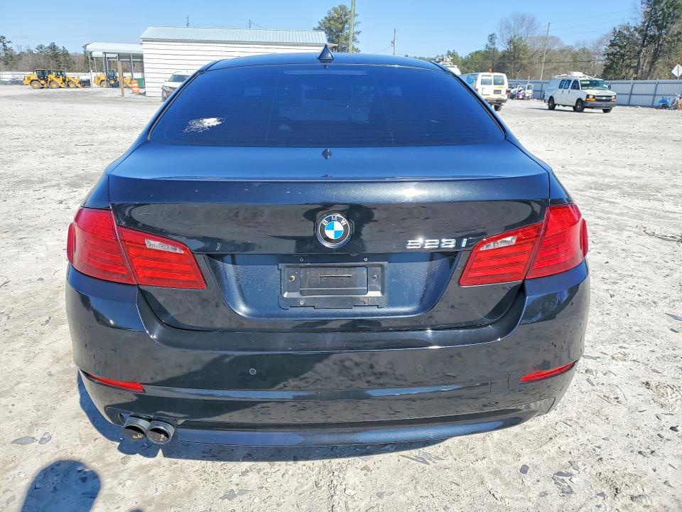 Photo 6 from auction – 2013 BMW 528 with VIN WBAXG5C56DD234458