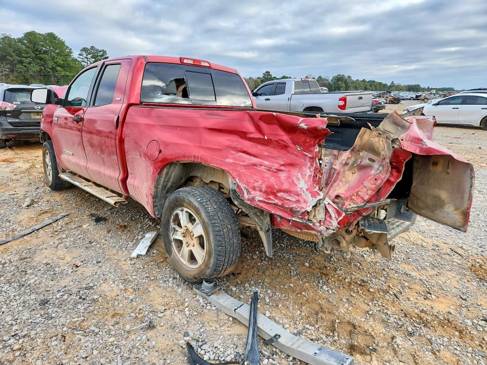 Photo 2 from auction – 2015 TOYOTA TUNDRA with VIN 5TFRY5F11FX183258