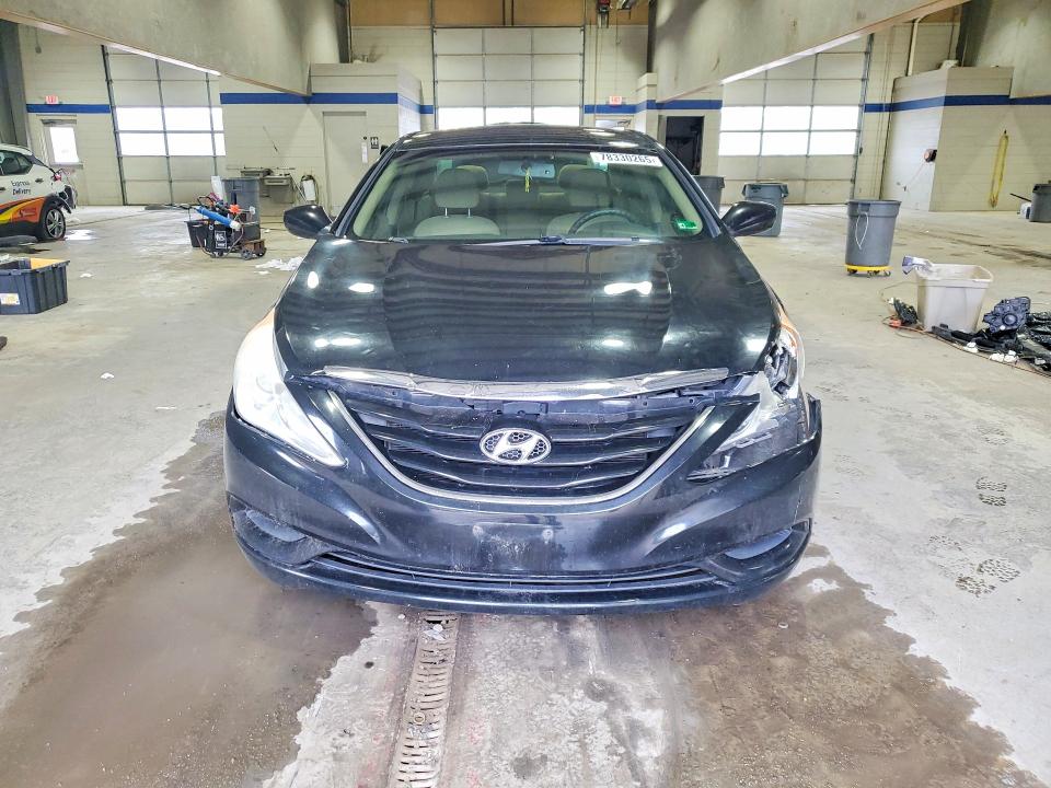 Photo 5 from auction – 2012 HYUNDAI SONATA with VIN 5NPEB4AC5CH477000
