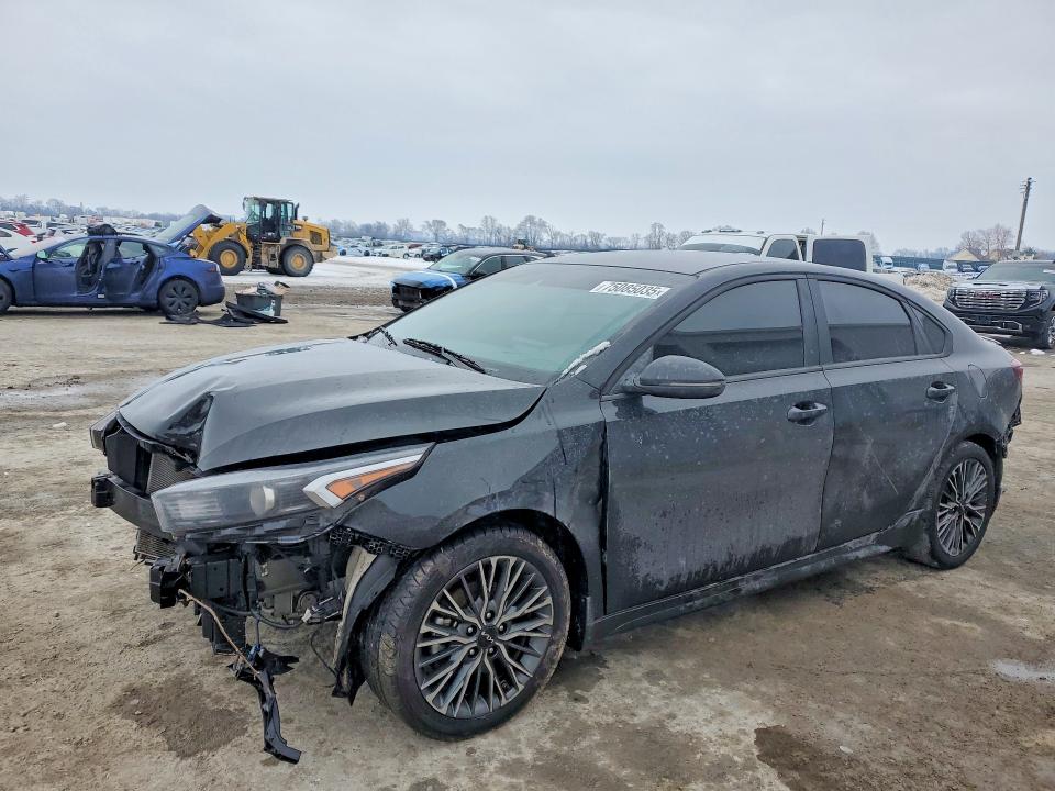 KIA FORTE GT L 2024 with VIN 3KPF54AD0RE800516 - Photo from auction