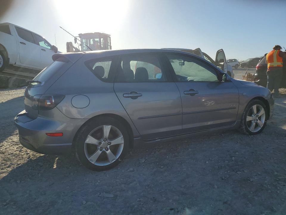 Photo 3 from auction – 2005 MAZDA 3 with VIN JM1BK143151348968