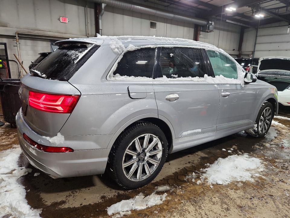 Photo 3 from auction – 2019 AUDI Q7 with VIN WA1LAAF71KD006030