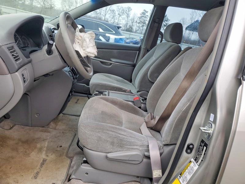 Photo 7 from auction – 2006 TOYOTA SIENNA with VIN 5TDZA23C06S550133