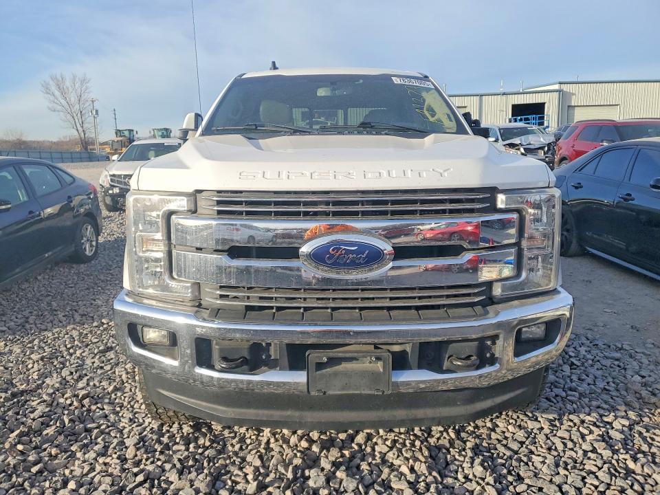 Photo 5 from auction – 2019 FORD F250 with VIN 1FT7W2B60KEE11379