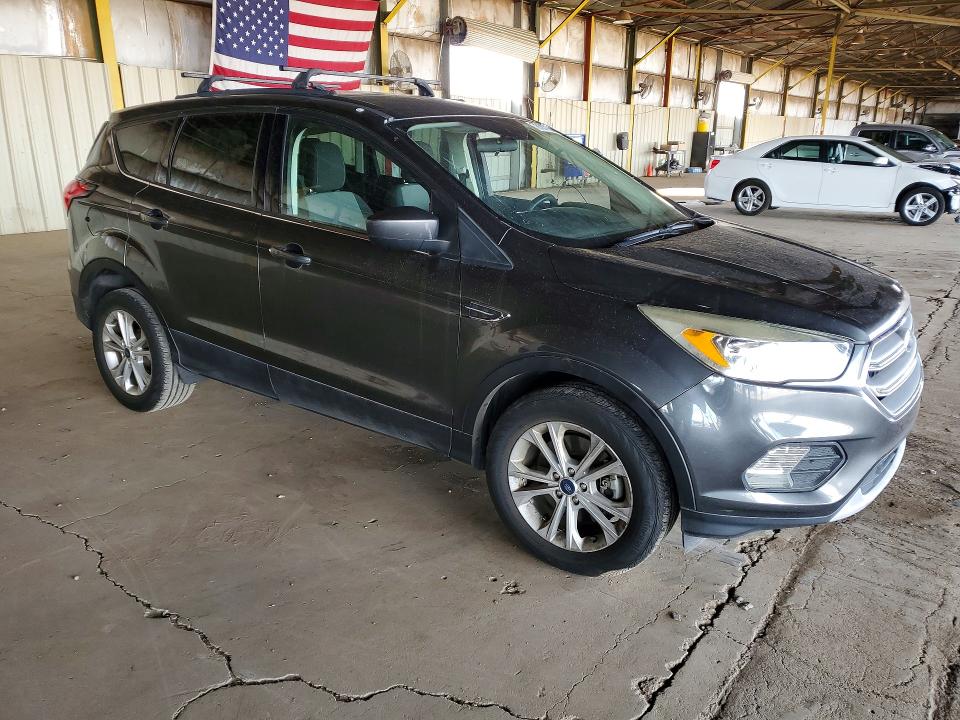 Photo 4 from auction – 2019 FORD ESCAPE SE with VIN 1FMCU9GD4KUA25392