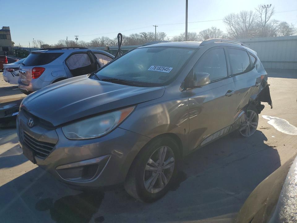 HYUNDAI TUCSON 2011 with VIN KM8JU3AC4BU279396 - Photo from auction