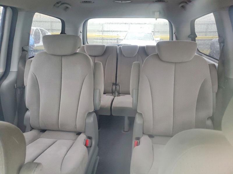 Photo 10 from auction – 2008 HYUNDAI ENTOURAGE with VIN KNDMC233X86049547
