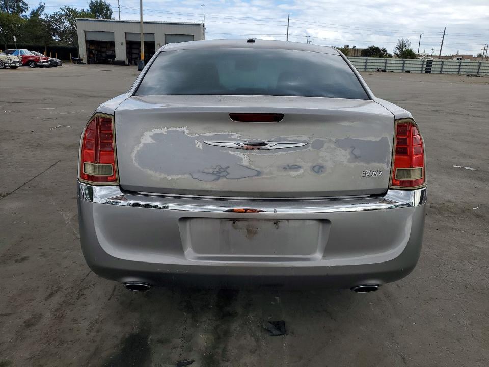 Photo 6 from auction – 2011 CHRYSLER 300 with VIN 2C3CA4CG4BH572959
