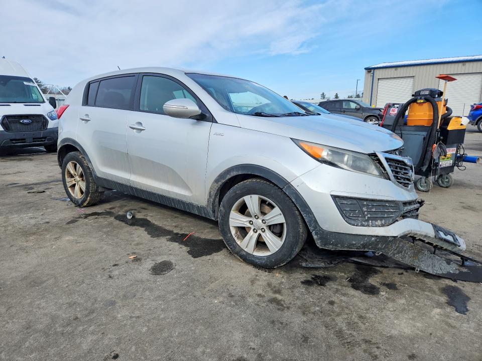 Photo 4 from auction – 2013 KIA SPORTAGE with VIN KNDPBCA24D7377728