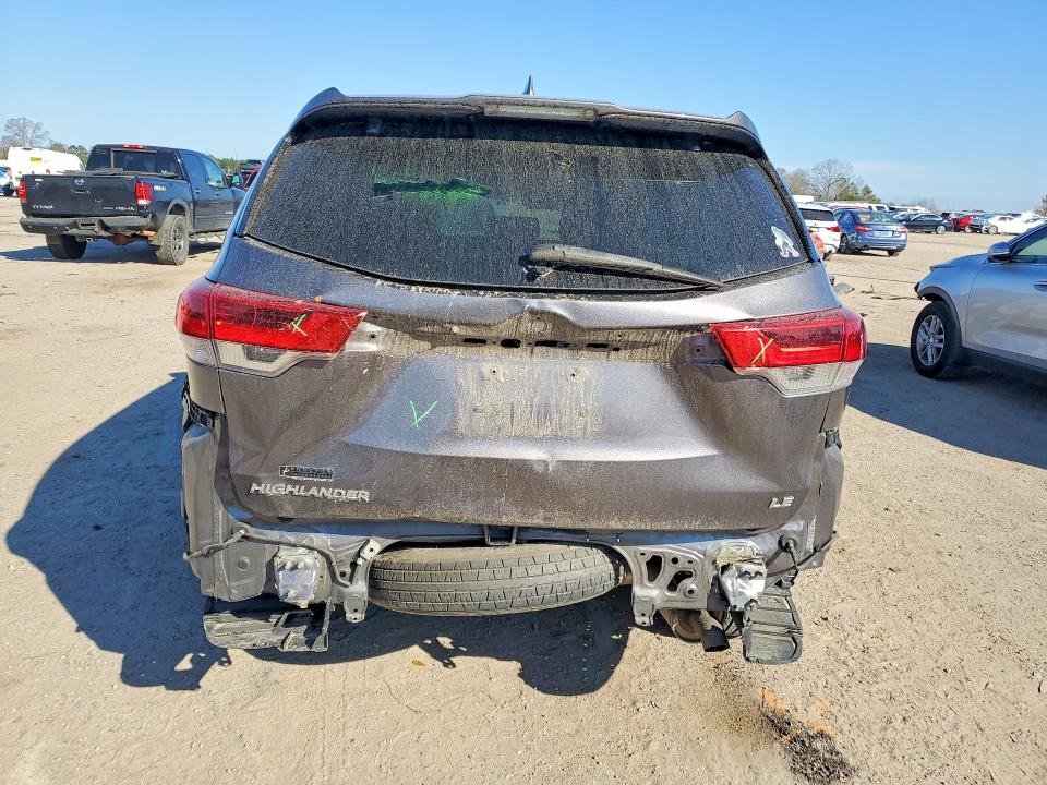 Zdjęcie 6 z aukcji – 2019 TOYOTA HIGHLANDER z VIN 5TDZZRFH1KS308518