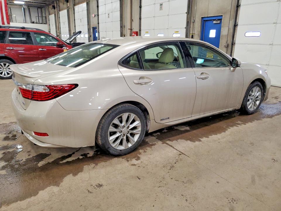 Foto 3 de la subasta – 2014 LEXUS ES 300H con VIN JTHBW1GG6E2063078