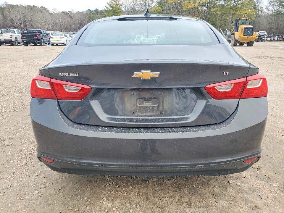 Photo 6 from auction – 2018 CHEVROLET MALIBU with VIN 1G1ZD5STXJF190316