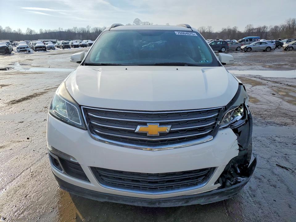 Photo 5 from auction – 2015 CHEVROLET TRAVERSE L with VIN 1GNKVGKD9FJ186618