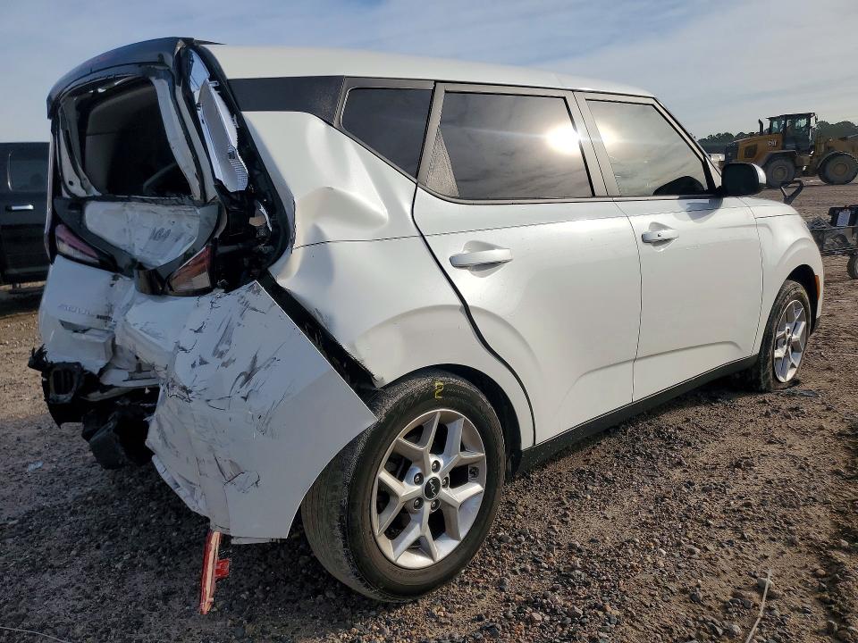 Photo 3 from auction – 2023 KIA SOUL + with VIN KNDJ23AU4P7893776