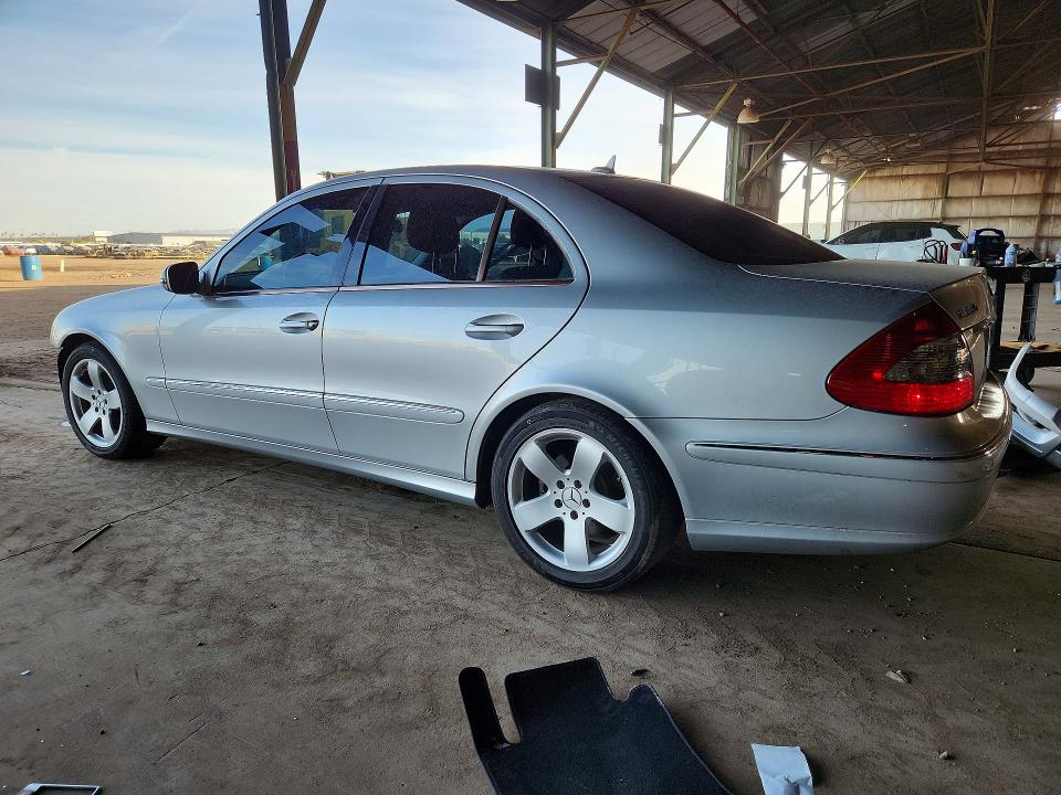 صورة رقم 2 من المزاد - 2007 MERCEDES-BENZ E 550 مع VIN WDBUF72X97B022983