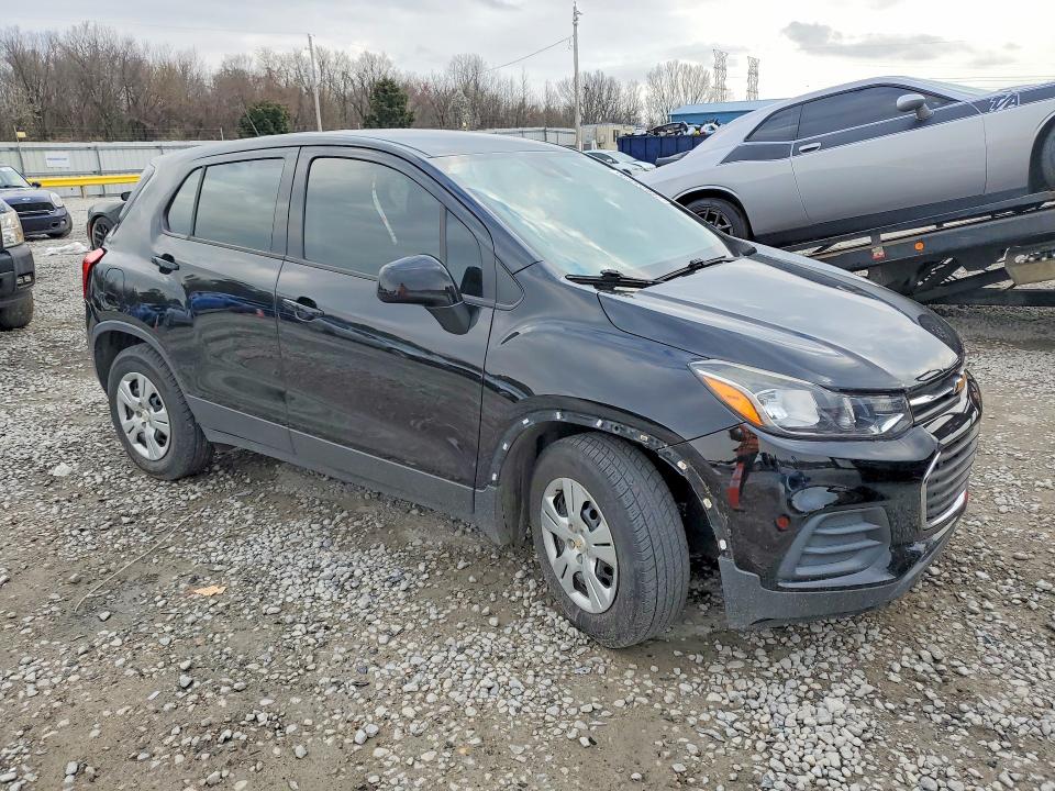 Photo 4 from auction – 2018 CHEVROLET TRAX with VIN 3GNCJKSB6JL306958
