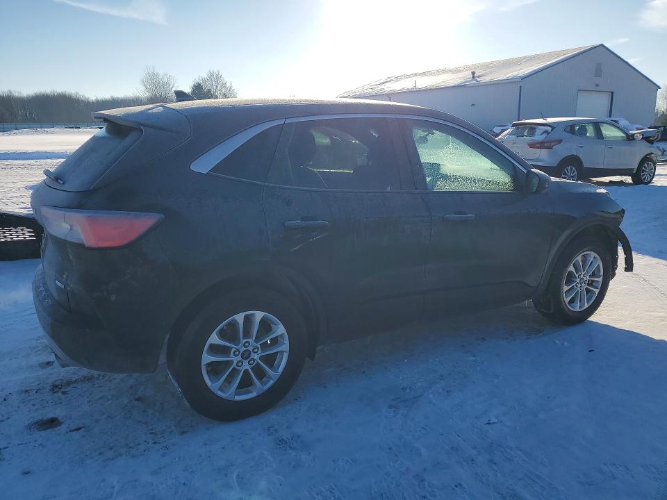 Photo 3 from auction – 2020 FORD ESCAPE SE with VIN 1FMCU9G60LUC07092