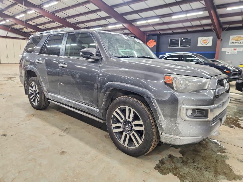 Photo 4 from auction – 2018 TOYOTA 4RUNNER SR with VIN JTEBU5JR5J5483427