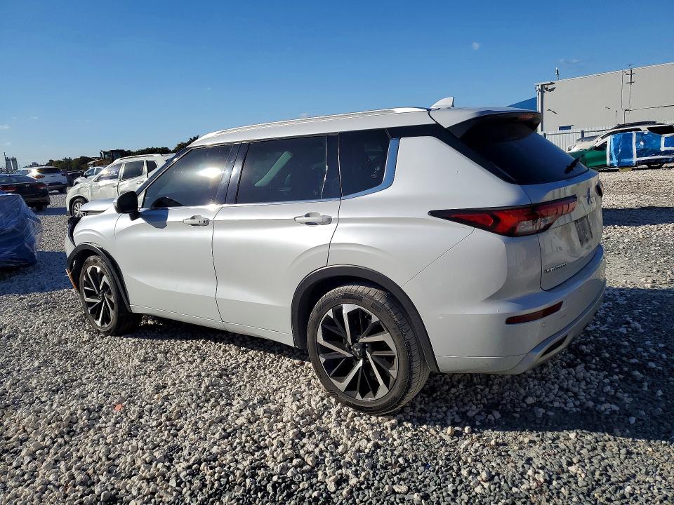 Photo 2 from auction – 2022 MITSUBISHI OUTLANDER with VIN JA4J3VA88NZ084045