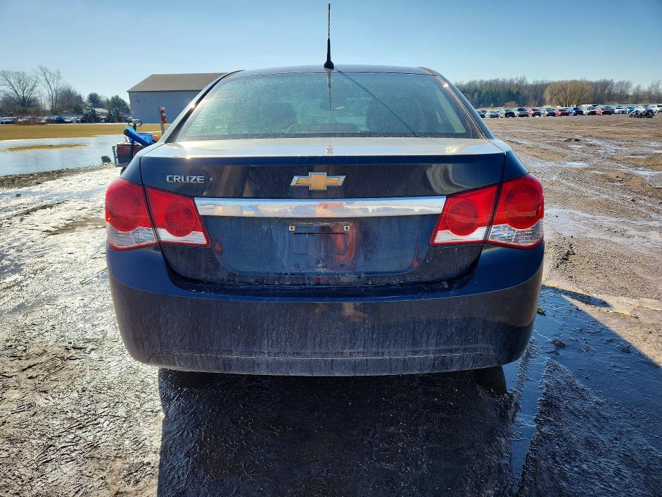 Photo 6 from auction – 2011 CHEVROLET CRUZE with VIN 1G1PC5SH8B7177808