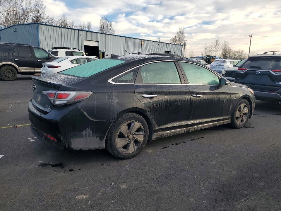 Photo 3 from auction – 2017 HYUNDAI SONATA HYB with VIN KMHE34L37HA075208