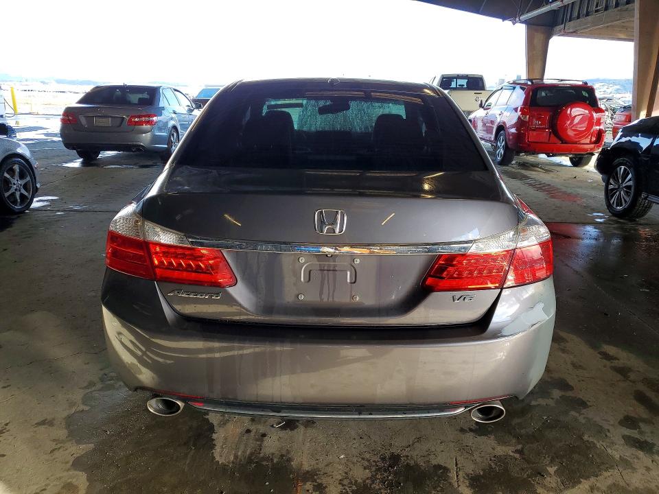 Photo 6 from auction – 2015 HONDA ACCORD with VIN 1HGCR3F83FA010396