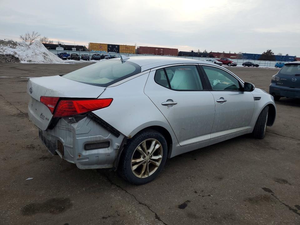 Photo 3 from auction – 2012 KIA OPTIMA with VIN 5XXGM4A72CG031288
