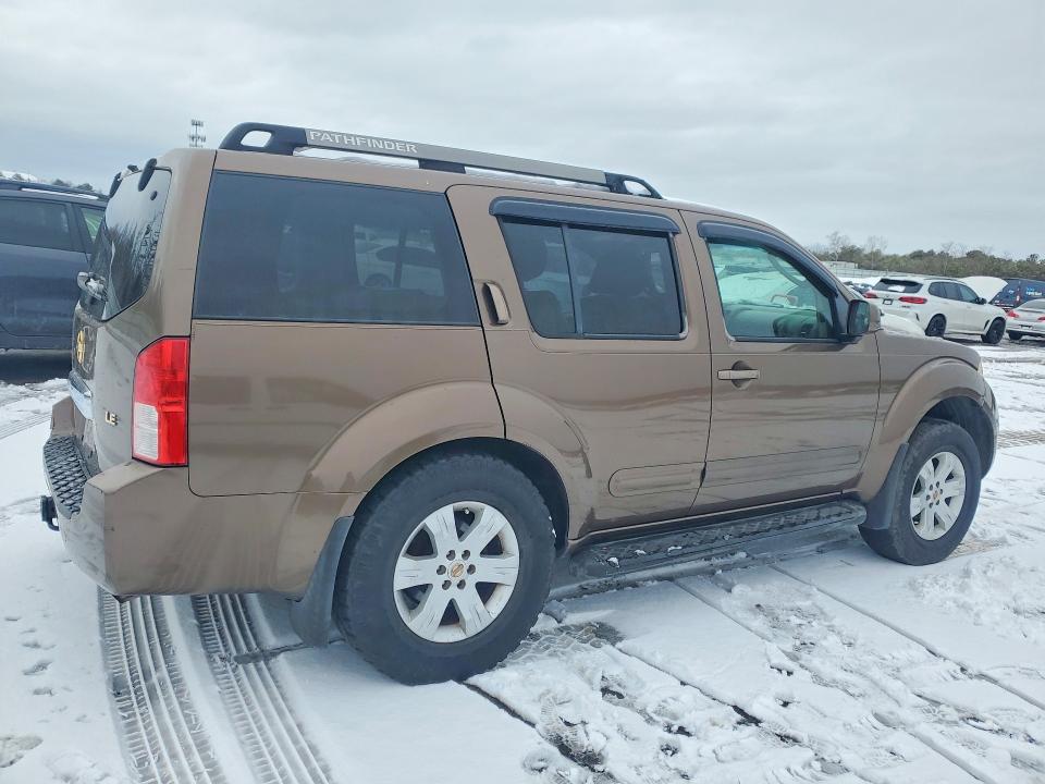 Photo 3 from auction – 2005 NISSAN PATHFINDER with VIN 5N1AR18W65C715021