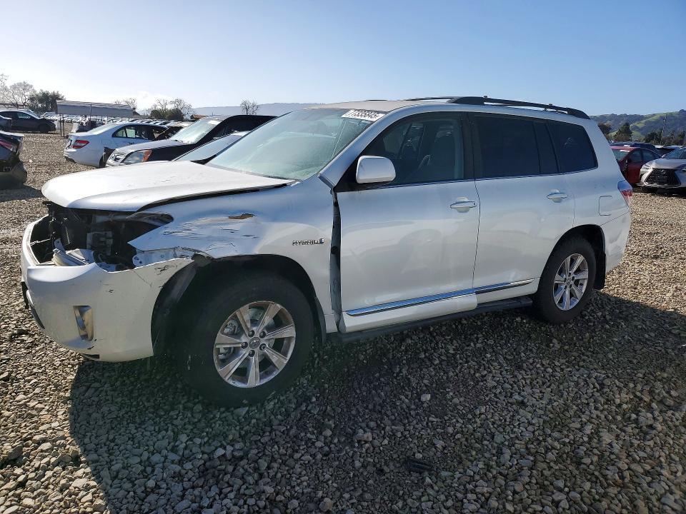 TOYOTA HIGHLANDER 2011 with VIN JTEBC3EH2B2003453 - Photo from auction