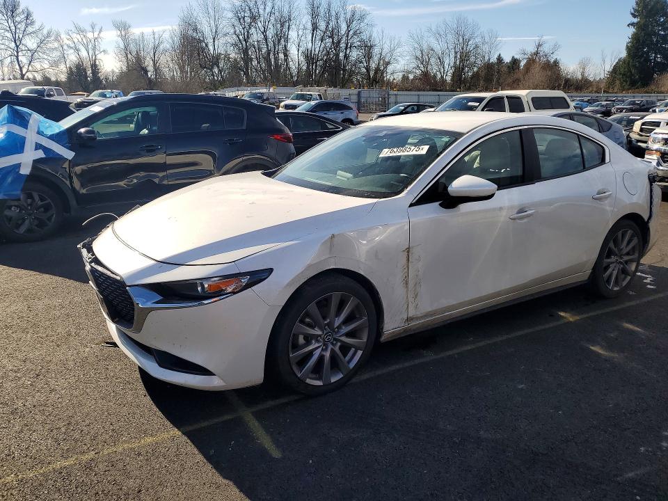 Foto 1 de la subasta – 2019 MAZDA 3 con VIN 3MZBPAAL3KM110489