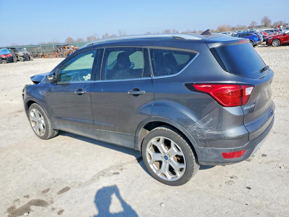 Photo 2 from auction – 2019 FORD ESCAPE with VIN 1FMCU9J91KUB94581