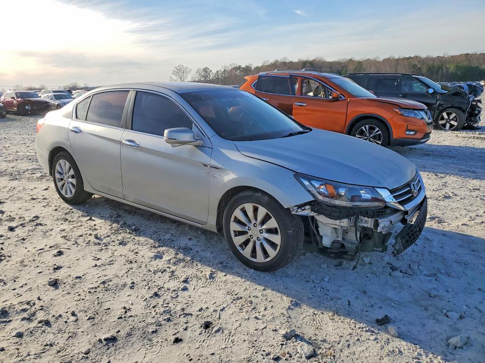 Photo 4 from auction – 2013 HONDA ACCORD with VIN 1HGCR2F78DA107480