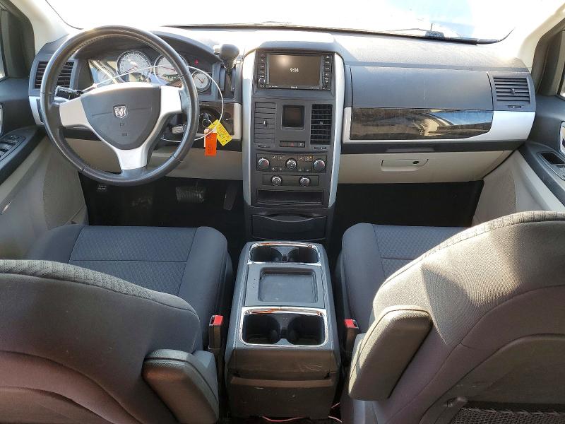 Photo 8 from auction – 2010 DODGE GRAND CARA with VIN 2D4RN6DX9AR463056