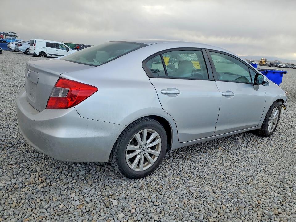 Photo 3 from auction – 2012 HONDA CIVIC with VIN 19XFB2F8XCE379825