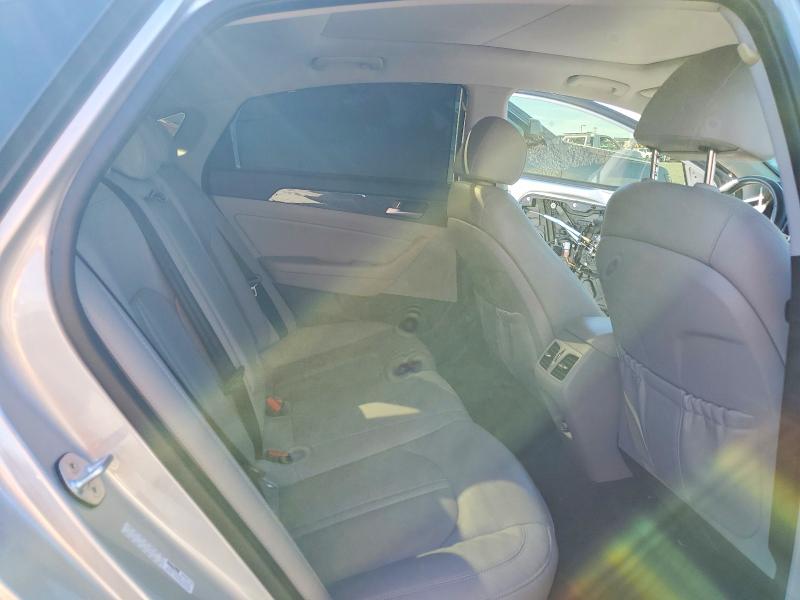 Photo 10 from auction – 2019 HYUNDAI SONATA with VIN KMHE34L34KA088781