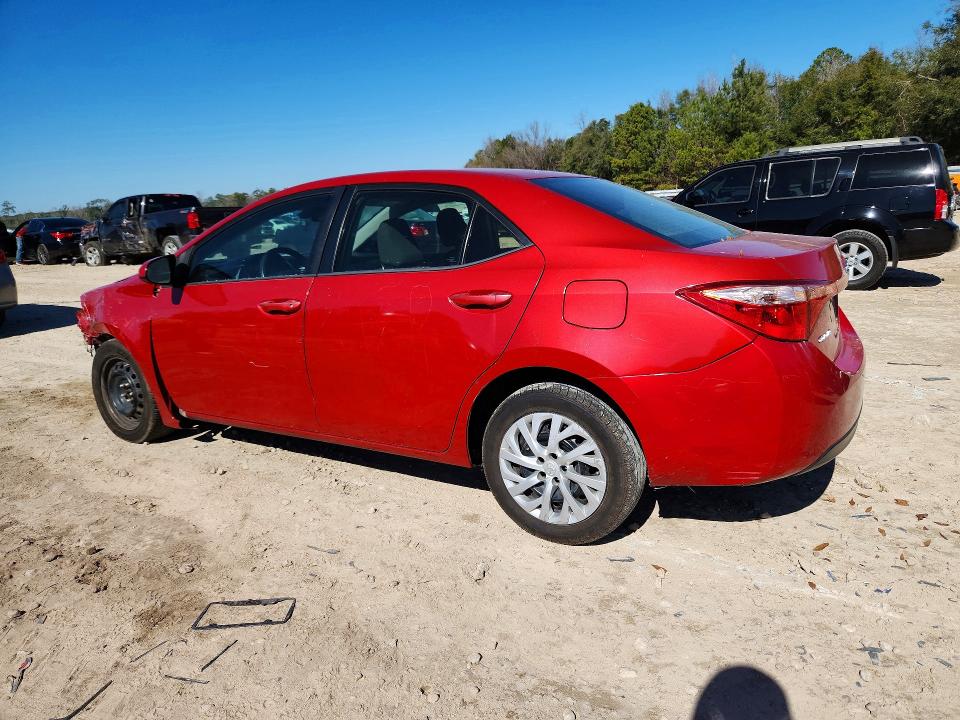 Photo 2 from auction – 2018 TOYOTA COROLLA with VIN 5YFBURHE3JP752994