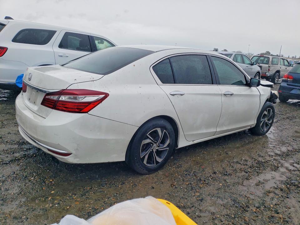Photo 3 from auction – 2017 HONDA ACCORD with VIN 1HGCR2F31HA283970