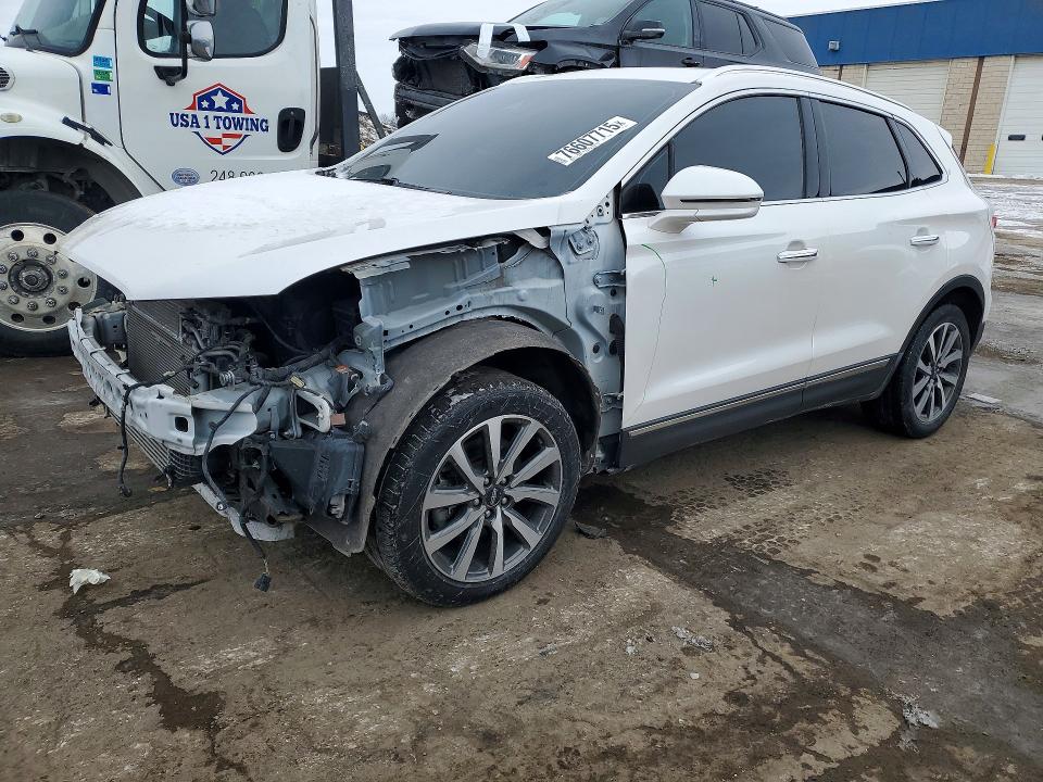 LINCOLN MKC RESERV 2019 with VIN 5LMCJ3C95KUL47690 - Photo from auction