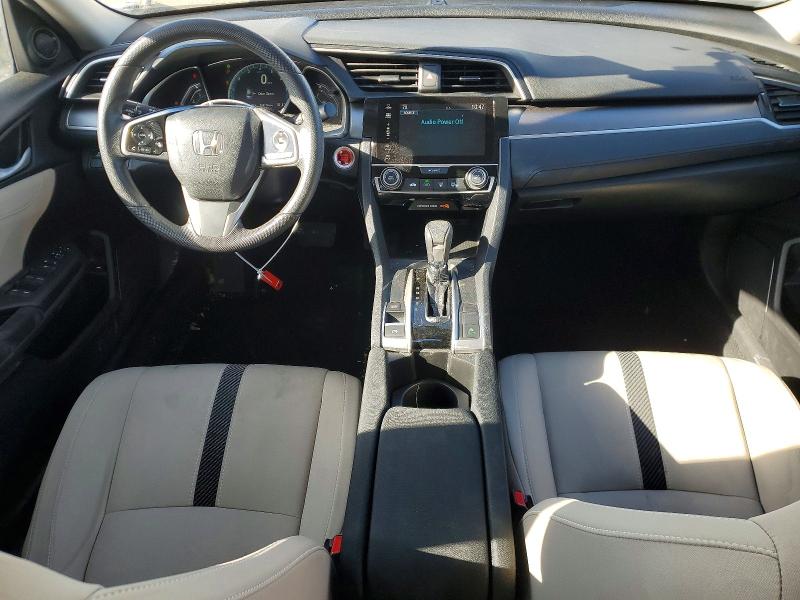 Photo 8 from auction – 2017 HONDA CIVIC with VIN 19XFC2F71HE079909
