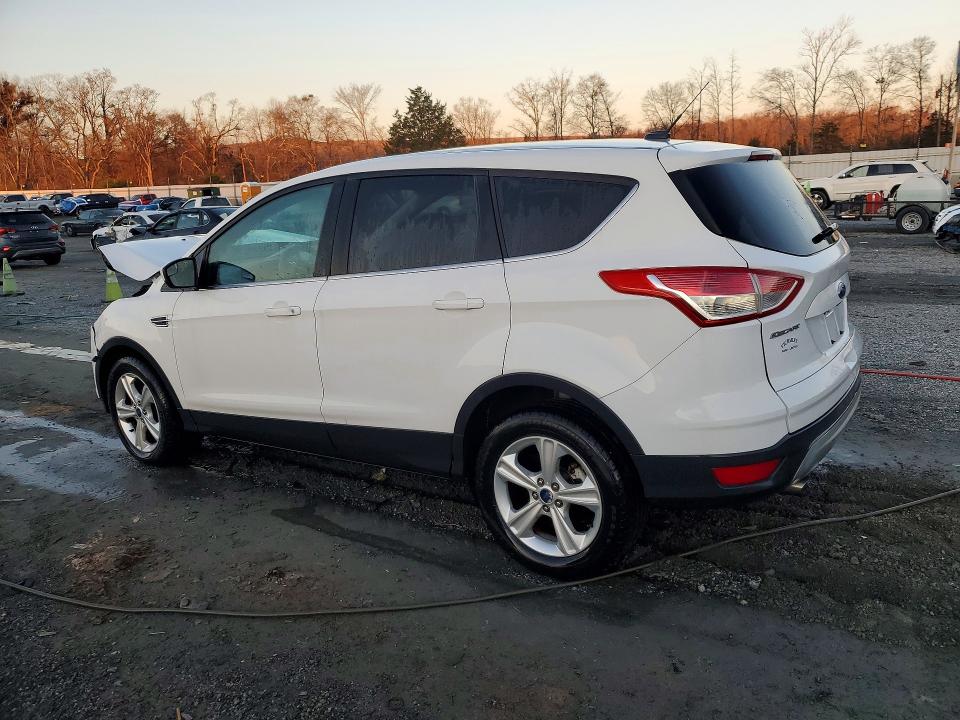 Photo 2 from auction – 2015 FORD ESCAPE SE with VIN 1FMCU0GX7FUC66357