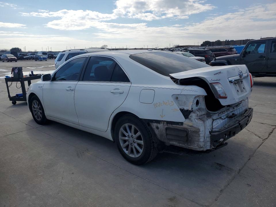 Photo 2 from auction – 2011 TOYOTA CAMRY HYBR with VIN 4T1BB3EK7BU129181