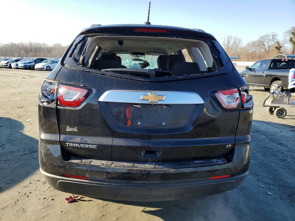 Photo 6 from auction – 2017 CHEVROLET TRAVERSE with VIN 1GNKRGKD1HJ326880