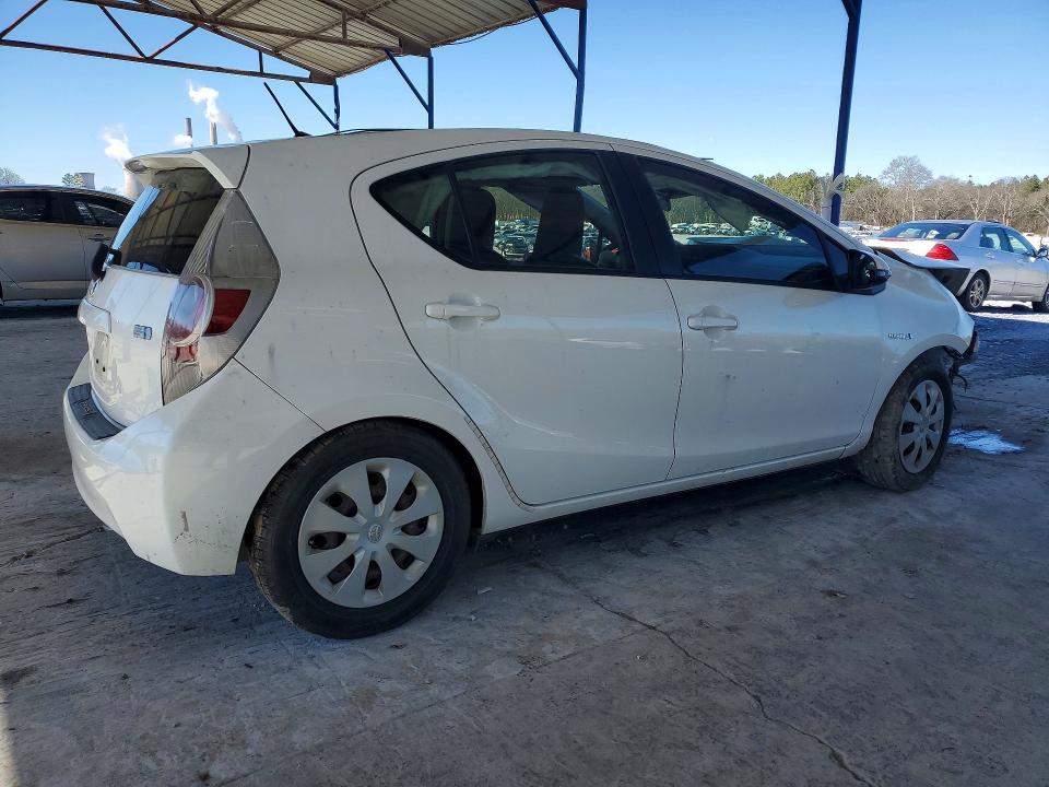 Photo 3 from auction – 2012 TOYOTA PRIUS C with VIN JTDKDTB39C1507788