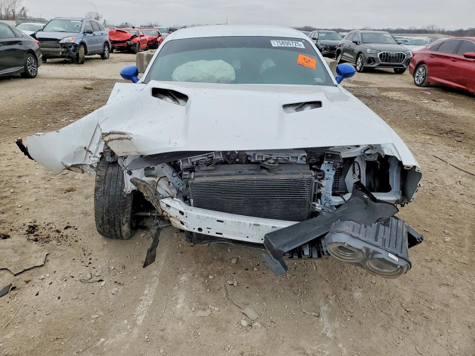 Photo 5 from auction – 2022 DODGE CHALLENGER with VIN 2C3CDZAG5NH143728