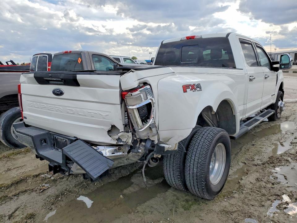 Photo 3 from auction – 2022 FORD F350 SUPER with VIN 1FT8W3DT0NEF73675