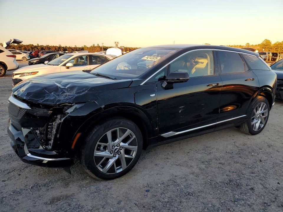 2025 CADILLAC OPTIQ LUXU