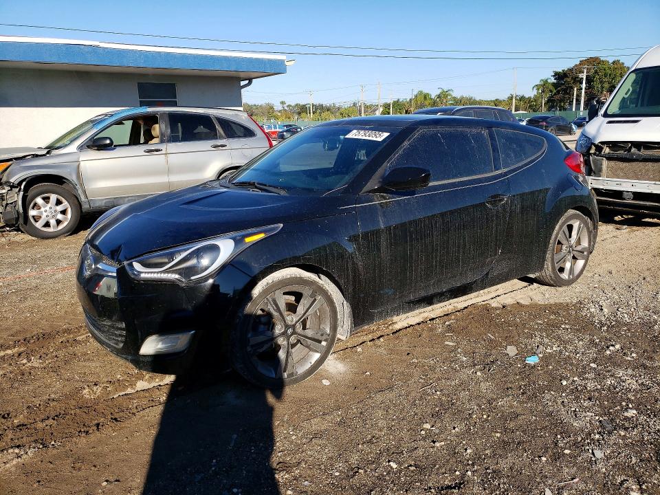 HYUNDAI VELOSTER 2016 with VIN KMHTC6AD6GU251113 - Photo from auction