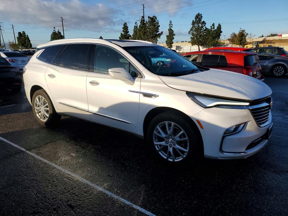 Photo 4 from auction – 2024 BUICK ENCLAVE with VIN 5GAERCKW2RJ103718