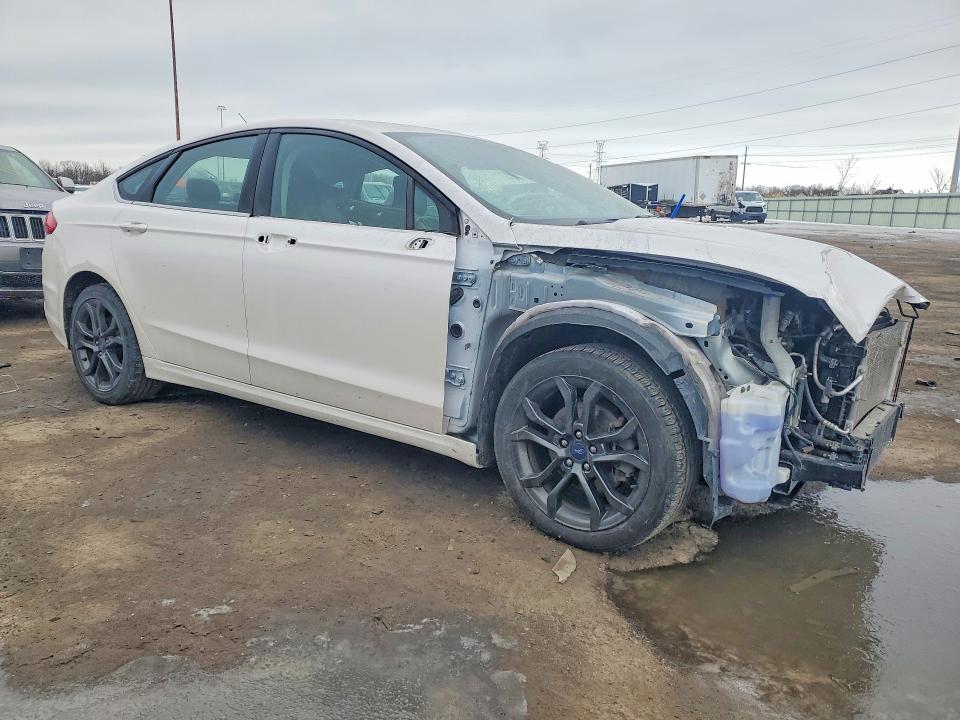 Photo 4 from auction – 2018 FORD FUSION with VIN 3FA6P0HD6JR205052